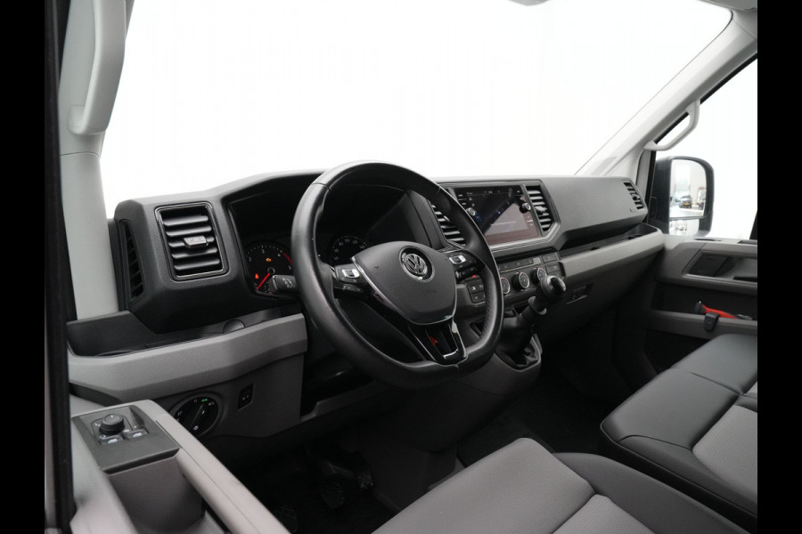 Volkswagen Crafter L3H3 2.0 TDI 140PK 3.5T Highline / Trekhaak / Betimmering /Carplay / Camera