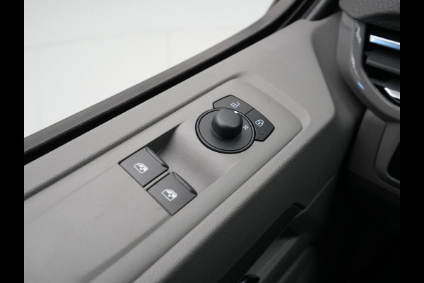 Volkswagen Transporter L2H1 2.0 TDI 150PK Life-Intro / Direct leverbaar / BPM-vrij .