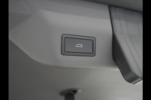 Volkswagen Multivan L1H1 1.4 PHEV eHybrid 218pk DSG Life / Automaat / Panorama dak / Trekhaak / El. schuifdeuren