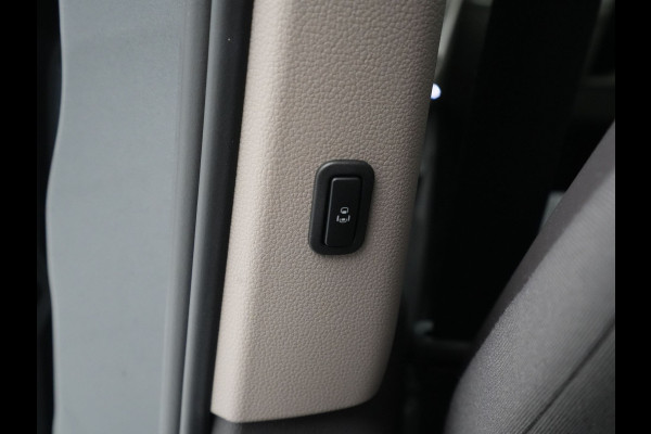 Volkswagen Multivan L1H1 1.4 PHEV eHybrid 218pk DSG Life / Automaat / Panorama dak / Trekhaak / El. schuifdeuren