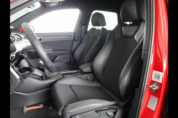 Audi Q3 45 TFSI e S edition 245pk | Navigatie | Trekhaak | Adaptieve cruise controle | 3 spaaks afgevlakt stuurwiel | 19 inch Lichtmetalen velgen