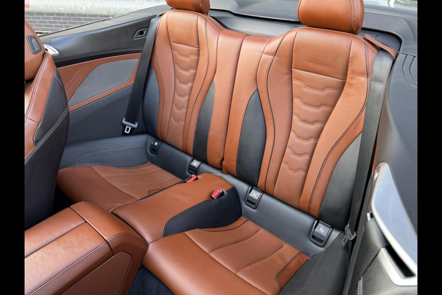BMW 8 Serie M850i xDrive High Executive / 20 Inch / Active Cruise control / M Carbon exterieur / Soft close / Active Steering / Laserlicht