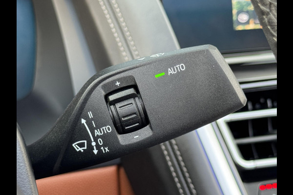 BMW 8 Serie M850i xDrive High Executive / 20 Inch / Active Cruise control / M Carbon exterieur / Soft close / Active Steering / Laserlicht