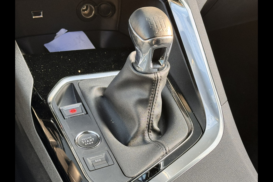 Peugeot 3008 1.2 PureTech Allure | 18"velgen | Camera achter | Navigatie | Carplay/Android | Cimatecontrol | Cruisecontrol