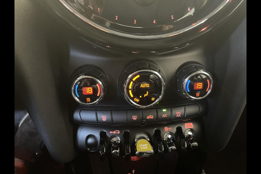 MINI Mini Electric Classic 33 kWh All Black Climate control Cruise control LED Parkeersensoren Achteruitrijcamera