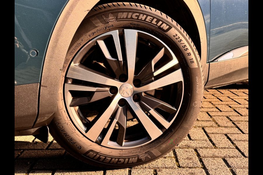 Peugeot 3008 1.2 PureTech Allure | 18"velgen | Camera achter | Navigatie | Carplay/Android | Cimatecontrol | Cruisecontrol