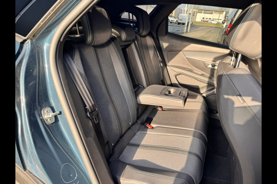 Peugeot 3008 1.2 PureTech Allure | 18"velgen | Camera achter | Navigatie | Carplay/Android | Cimatecontrol | Cruisecontrol