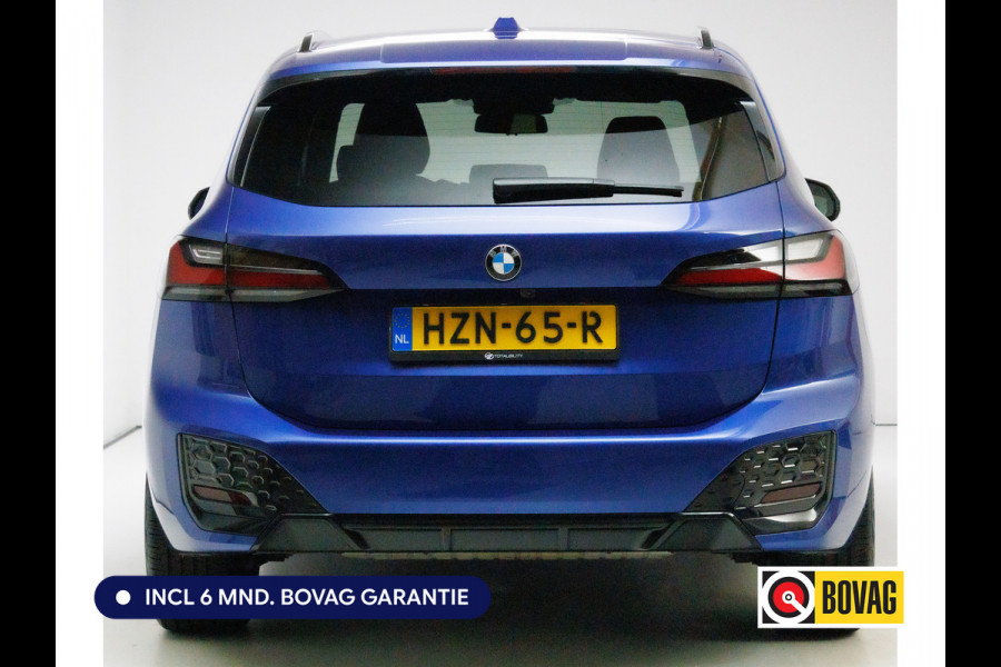 BMW 2 Serie Active Tourer 218i M-Sport automaat | 19 inch Individual Panoramadak | Harman Kardon | HUD Adaptive cruise, 360 Camera, PDC V+A,  El.verstelbare stoel met geheugen, Elektrische achterklep, Keyless
