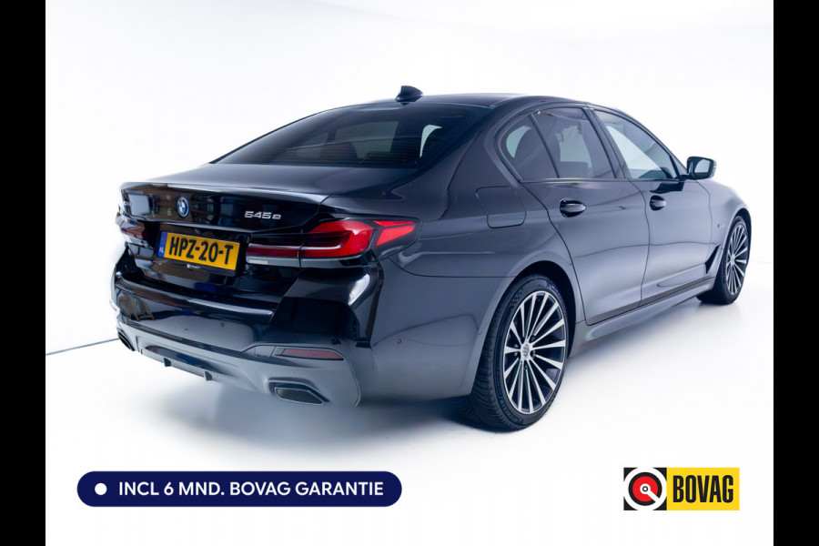 BMW 5 Serie 545e xDrive High Exec. M-sport Black Edition 394 PK automaat | Open Dak | Trekhaak elec. | 360 Camera, Stoel- en stuurverwarming