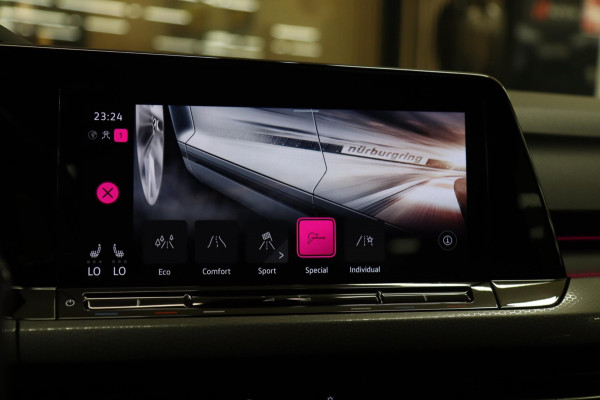 Volkswagen Golf 2.0 TSI GTI CLUBSPORT BLACK STYLE/PERFORMANCE/NURBUGRING/PANO/H-K/IQ-LIGHT/VOLL