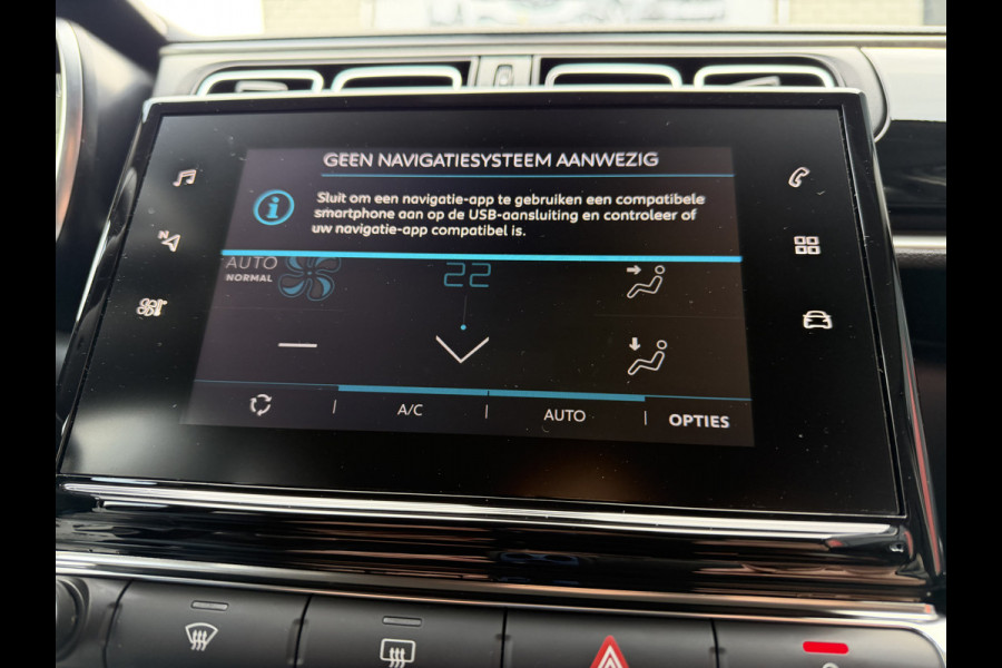 Citroën C3 82pk Shine (Trekhaak - Stoelverwarming - Camera - Navigatie via App - Automatische Airco - Parkeersensoren)