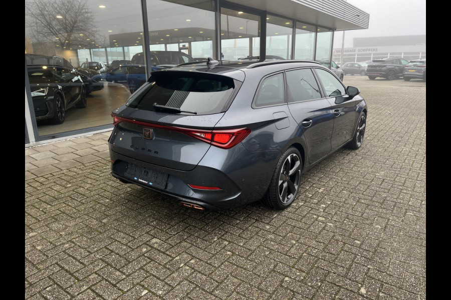 CUPRA Leon Sportstourer 1.4 e-Hybrid Business | Stoelverwarming |  Adaptieve cruisecontrol (ACC) | Achteruitrijcamera | Navigatiesysteem | LM Winterset! |