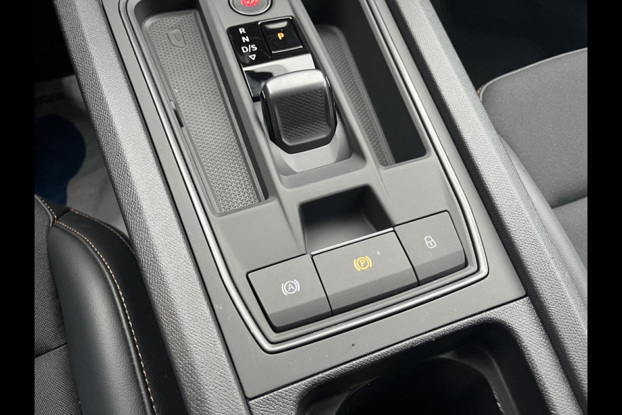 CUPRA Leon Sportstourer 1.4 e-Hybrid Business | Stoelverwarming |  Adaptieve cruisecontrol (ACC) | Achteruitrijcamera | Navigatiesysteem | LM Winterset! |