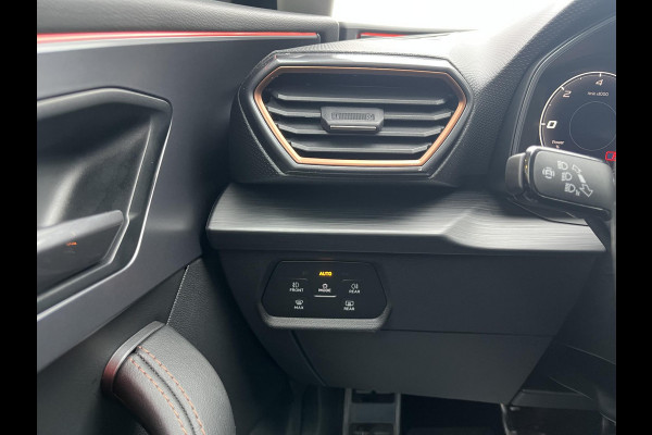 CUPRA Leon Sportstourer 1.4 e-Hybrid Business | Stoelverwarming |  Adaptieve cruisecontrol (ACC) | Achteruitrijcamera | Navigatiesysteem | LM Winterset! |