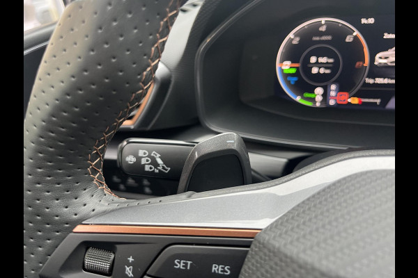 CUPRA Leon Sportstourer 1.4 e-Hybrid Business | Stoelverwarming |  Adaptieve cruisecontrol (ACC) | Achteruitrijcamera | Navigatiesysteem | LM Winterset! |