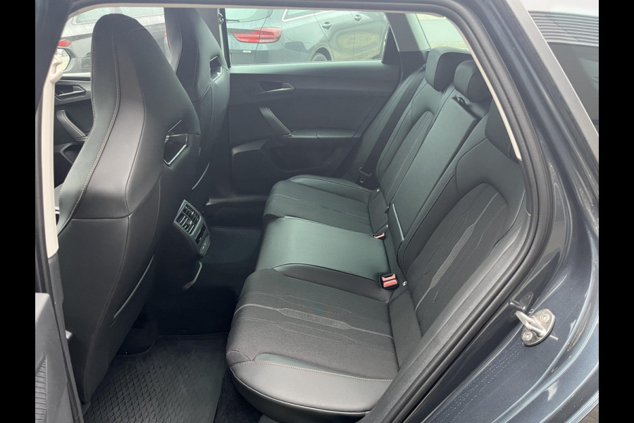 CUPRA Leon Sportstourer 1.4 e-Hybrid Business | Stoelverwarming |  Adaptieve cruisecontrol (ACC) | Achteruitrijcamera | Navigatiesysteem | LM Winterset! |