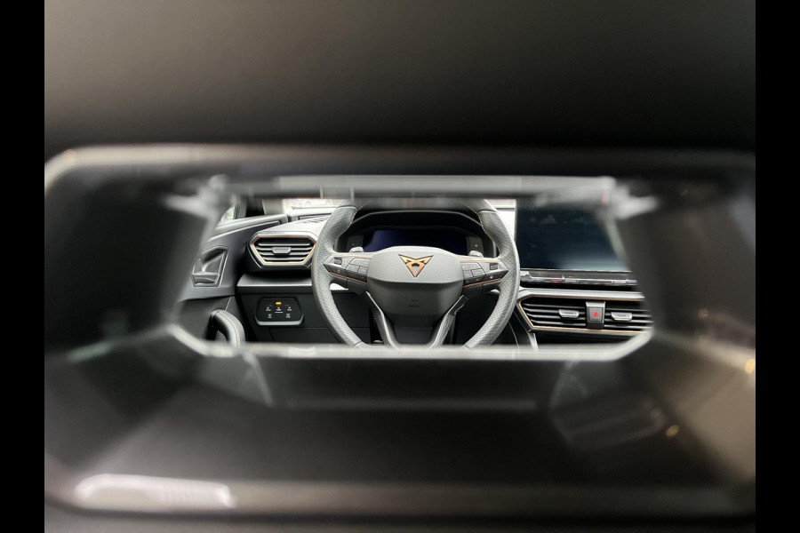CUPRA Leon Sportstourer 1.4 e-Hybrid Business | Stoelverwarming |  Adaptieve cruisecontrol (ACC) | Achteruitrijcamera | Navigatiesysteem | LM Winterset! |