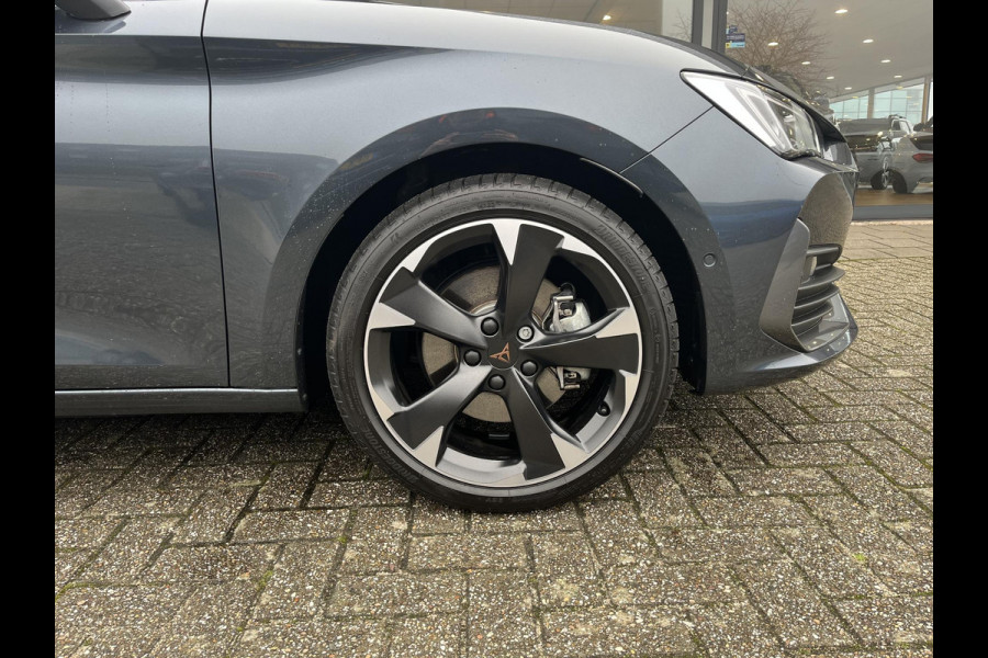 CUPRA Leon Sportstourer 1.4 e-Hybrid Business | Stoelverwarming |  Adaptieve cruisecontrol (ACC) | Achteruitrijcamera | Navigatiesysteem | LM Winterset! |
