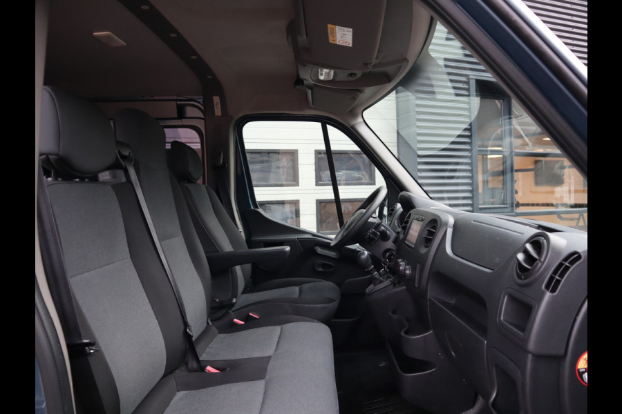 Renault Master T33 2.3 dCi 131pk Euro 6 L1H1 - DC 7 Pers. - Trekhaak - Camera
