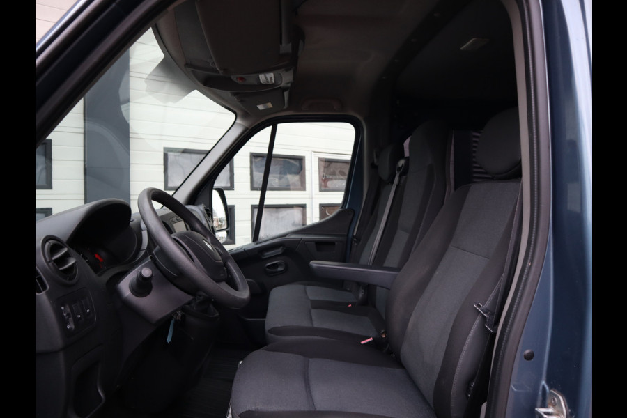 Renault Master T33 2.3 dCi 131pk Euro 6 L1H1 - DC 7 Pers. - Trekhaak - Camera
