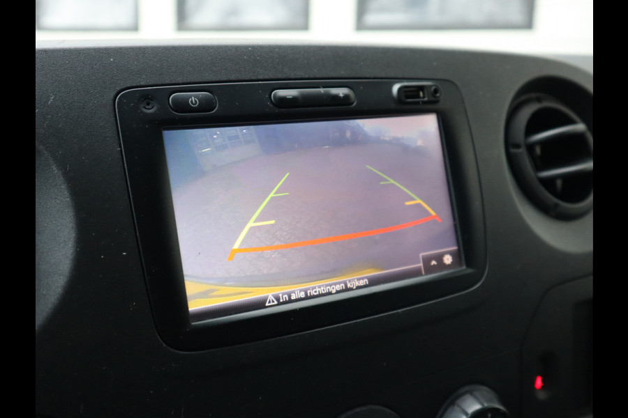 Renault Master T33 2.3 dCi 131pk Euro 6 L1H1 - DC 7 Pers. - Trekhaak - Camera