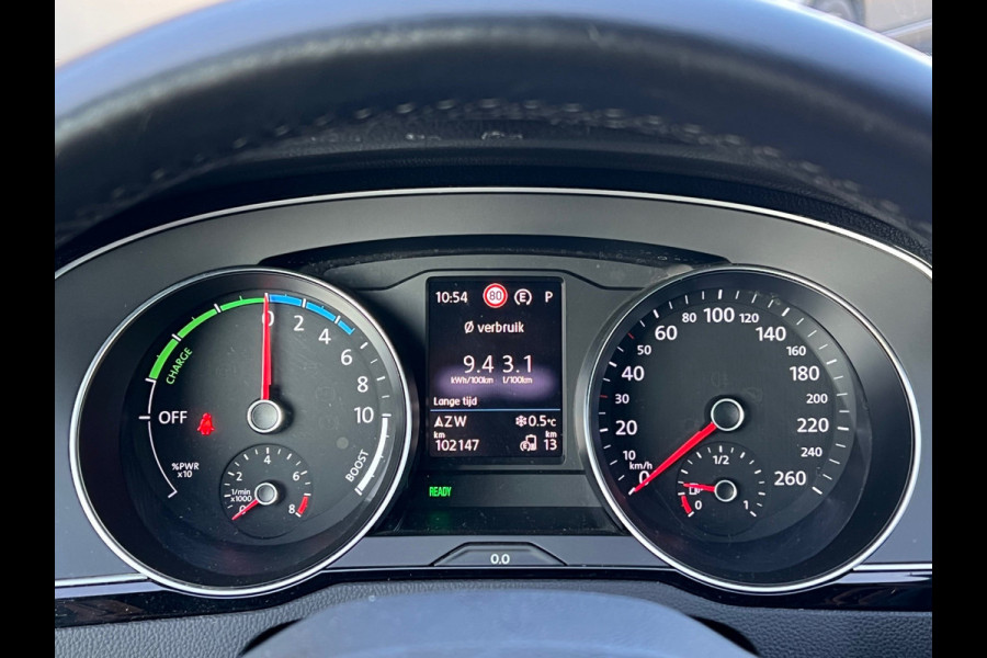 Volkswagen Passat Variant BWJ 2020 | 1.4T GTE 218PK Business | AGR | CAMERA A | CLIMA | 18'' LMV | PDC | NAVI | CARPLAY |