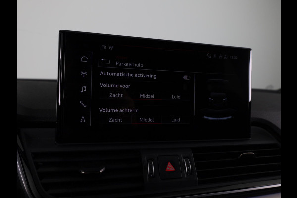 Audi Q5 Sportback 50 TFSI e S edition 299pk | Panoramadak | Trekhaak | Verwarmbare voorstoelen | Adpatieve cruise controle | Matrix koplampen | Navigatie