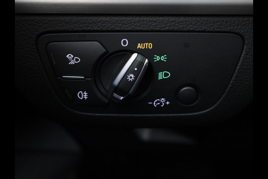 Audi Q5 Sportback 50 TFSI e S edition 299pk | Panoramadak | Trekhaak | Verwarmbare voorstoelen | Adpatieve cruise controle | Matrix koplampen | Navigatie