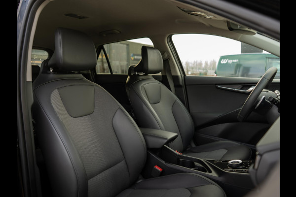 Kia Niro EV Light Advanced 64.8 kWh | Stoelverwarming | Navigatie | Carplay | Adapt. Cruise | Climate | Keyless | Camera