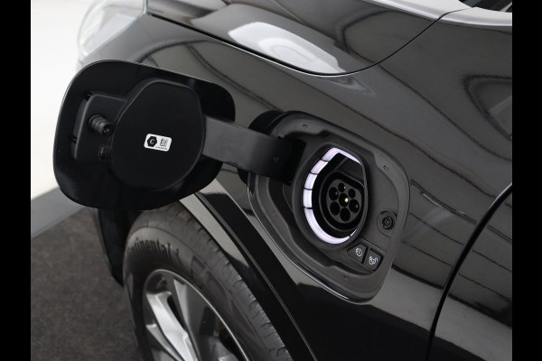 Ford Kuga 2.5 PHEV ST-Line | Panoramadak | Stoelverwarming | Adaptive cruise | 360 Camera | Leder/Alcantara | Full LED | Achterbankverwarming | Navigatie | Climate control | Plug In