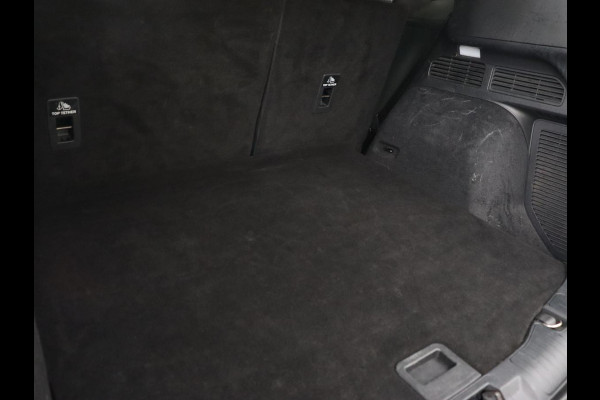 Ford Kuga 2.5 PHEV ST-Line | Panoramadak | Stoelverwarming | Adaptive cruise | 360 Camera | Leder/Alcantara | Full LED | Achterbankverwarming | Navigatie | Climate control | Plug In