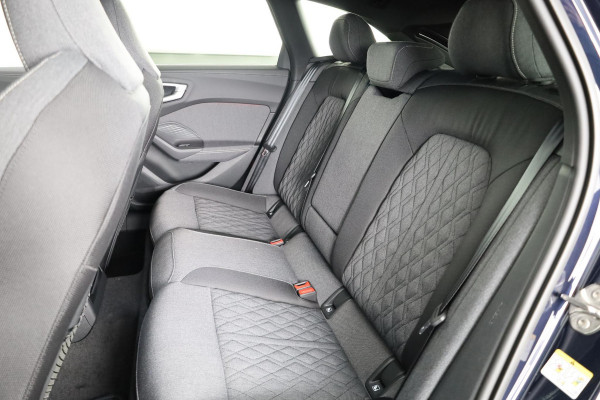 Audi A5 Avant 2.0 TFSI S edition 150pk | Matrix Led verlichting | Rondzicht camera | Keyless entry | 19 inch lichtmetalen velgen | S-line