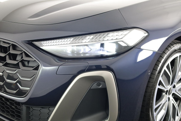 Audi A5 Avant 2.0 TFSI S edition 150pk | Matrix Led verlichting | Rondzicht camera | Keyless entry | 19 inch lichtmetalen velgen | S-line