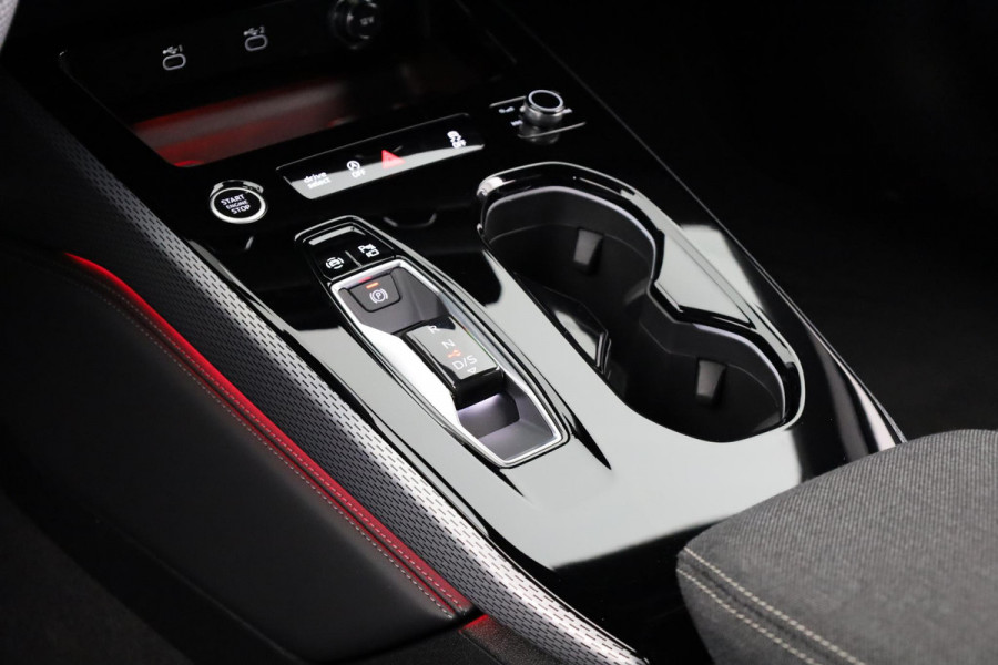 Audi A5 Avant 2.0 TFSI S edition 150pk | Matrix Led verlichting | Rondzicht camera | Keyless entry | 19 inch lichtmetalen velgen | S-line