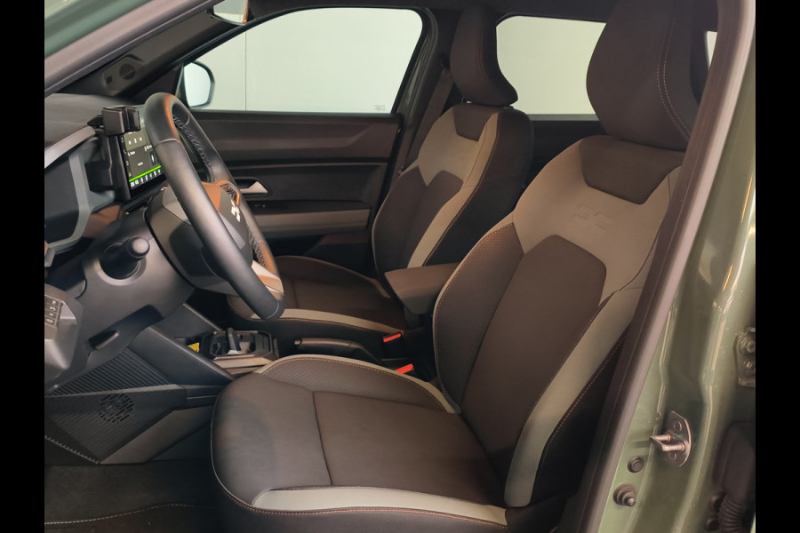 Dacia Duster 1.6 Hybrid 140 Extreme Automaat Rijklaar + Fabrieksgarantie tot 05-2027 Henk Jongen Auto's in Helmond,  al 50 jaar service zoals 't hoort!