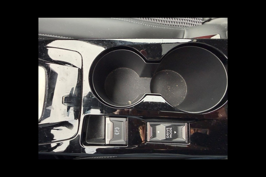 Peugeot 2008 1.2 PureTech GT NAVI I CAMERA APPLE CARPLAY ANDROID AUTO I LMV I