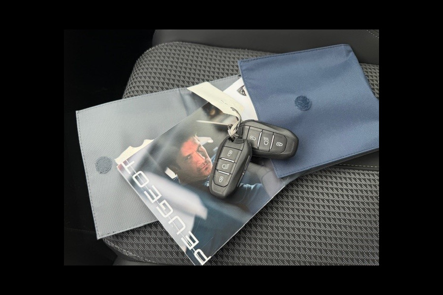 Peugeot 2008 1.2 PureTech GT NAVI I CAMERA APPLE CARPLAY ANDROID AUTO I LMV I