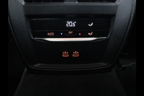 BMW 3-serie 320e Business Edition Plus | Leder | Stoelverwarming | Live Cockpit | Carplay | Navigatie | Full LED | Parkeerhulp | Climate control | Bluetooth | PHEV | Plug In