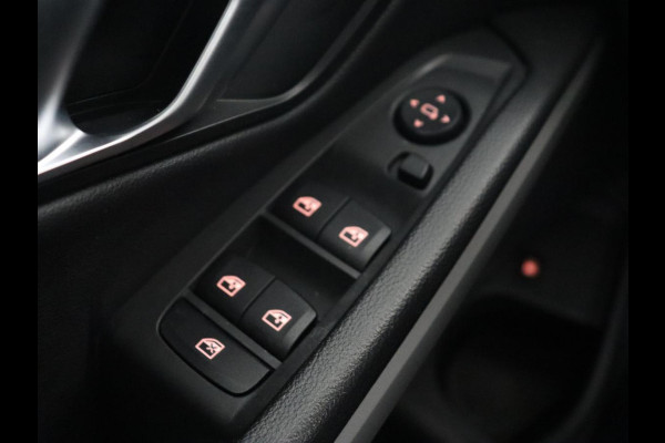 BMW 3-serie 320e Business Edition Plus | Leder | Stoelverwarming | Live Cockpit | Carplay | Navigatie | Full LED | Parkeerhulp | Climate control | Bluetooth | PHEV | Plug In