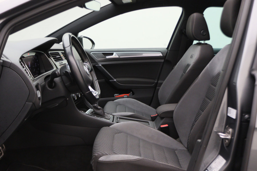 Volkswagen Golf 7.5 1.5 TSI Highline Business R-Line Panoramadak, Virtual Cockpit, Apple CarPlay, ACC, LED, Origineel NL, NAP,  Dealer onderhouden