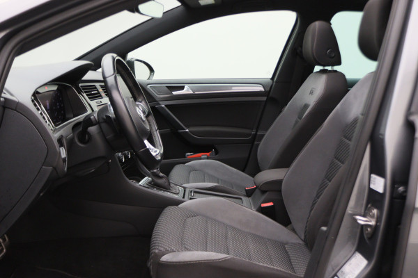 Volkswagen Golf 7.5 1.5 TSI Highline Business R-Line Panoramadak, Virtual Cockpit, Apple CarPlay, ACC, LED, Origineel NL, NAP,  Dealer onderhouden