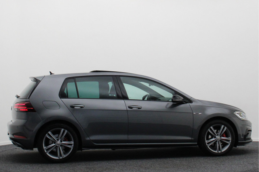 Volkswagen Golf 7.5 1.5 TSI Highline Business R-Line Panoramadak, Virtual Cockpit, Apple CarPlay, ACC, LED, Origineel NL, NAP,  Dealer onderhouden