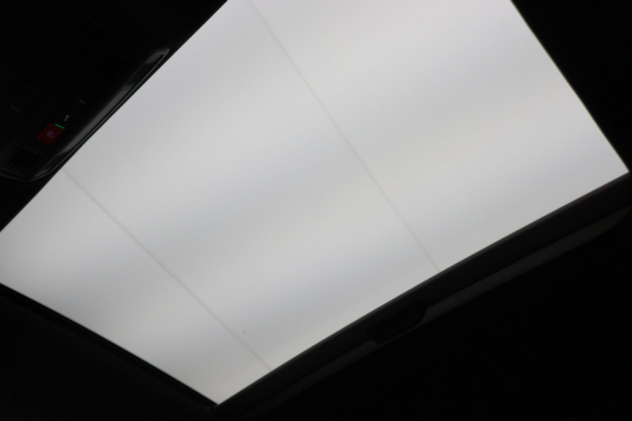 Volkswagen Golf 7.5 1.5 TSI Highline Business R-Line Panoramadak, Virtual Cockpit, Apple CarPlay, ACC, LED, Origineel NL, NAP,  Dealer onderhouden