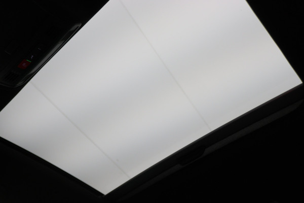 Volkswagen Golf 7.5 1.5 TSI Highline Business R-Line Panoramadak, Virtual Cockpit, Apple CarPlay, ACC, LED, Origineel NL, NAP,  Dealer onderhouden