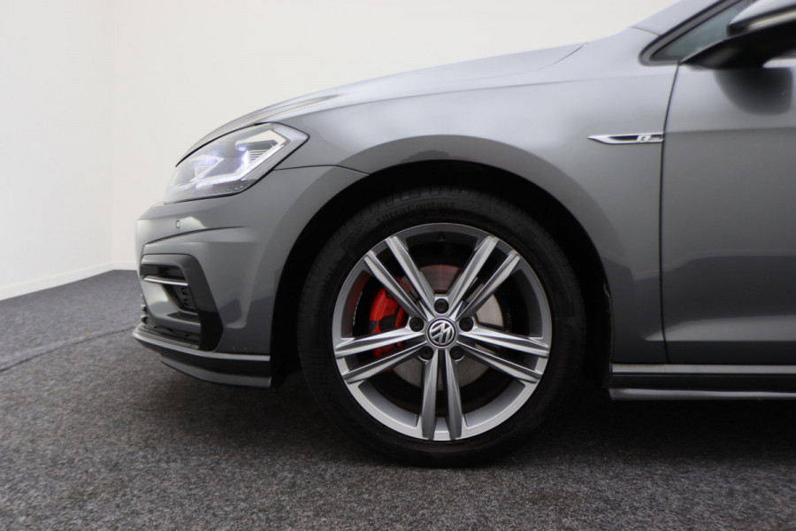 Volkswagen Golf 7.5 1.5 TSI Highline Business R-Line Panoramadak, Virtual Cockpit, Apple CarPlay, ACC, LED, Origineel NL, NAP,  Dealer onderhouden
