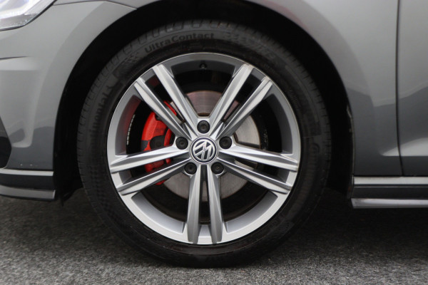 Volkswagen Golf 7.5 1.5 TSI Highline Business R-Line Panoramadak, Virtual Cockpit, Apple CarPlay, ACC, LED, Origineel NL, NAP,  Dealer onderhouden