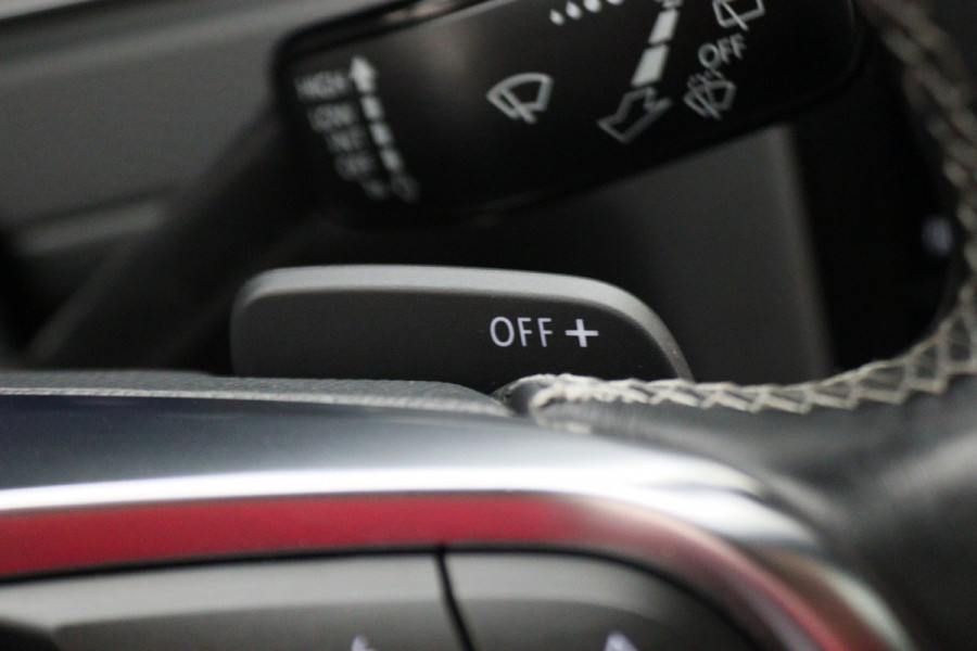 Volkswagen Golf 7.5 1.5 TSI Highline Business R-Line Panoramadak, Virtual Cockpit, Apple CarPlay, ACC, LED, Origineel NL, NAP,  Dealer onderhouden