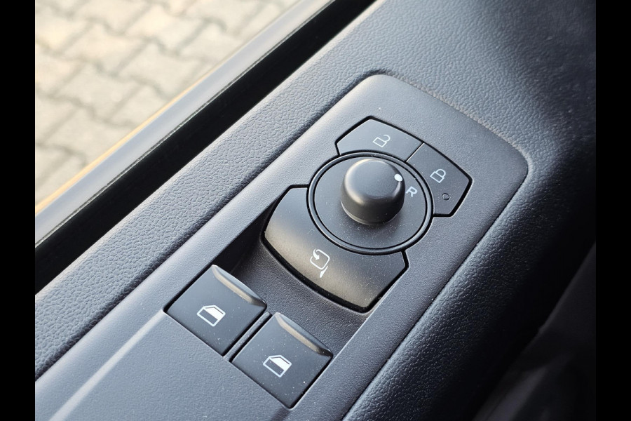 Ford Transit Custom 320 2.0 TDCI L1H1 Trend 136pk | Adaptieve Cruise | SYNC 4 Navigatie | Stoelverwarming | LED Koplampen | Verlengde fabrieksgarantie tot 09-2028