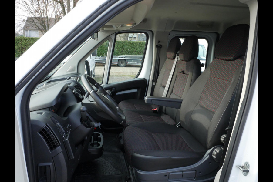 Opel Movano 2.2D 140PK, L4, Dubbel Cabine, Airco, Meubelbak L*B*H = 360*210*220 / Lat om lat betimmering / 2 x Lading vastzetrail op 100 en 207 cm