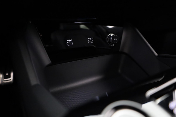 Audi A6 Avant e-tron S edition performance 100 kWh 367pk | Matrix Led verlichting | Elektrisch verstelbare voorstoelen+ geheugen bestuurdersstoel  | Adaptieve cruise controle | 360° Camera
